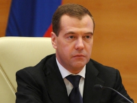Медведев отменил проект "Квадры" Прохорова из-за срыва сроков