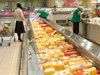 Минпромторг отложил введение продуктовых карточек для малоимущих россиян