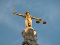 Суд Лондона признал экс-трейдера "Открытия" виновным в многомиллионном мошенничестве