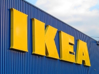 Суд взыскал с IKEA 160 000 рублей за травму выпавшего из коляски младенца