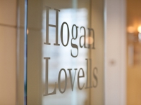 Юрфирма Hogan Lovells выиграла тендер Сбербанка на 2 млн рублей