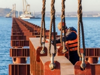 Строитель моста в Крым подал в суд на владельца турецкого сухогруза